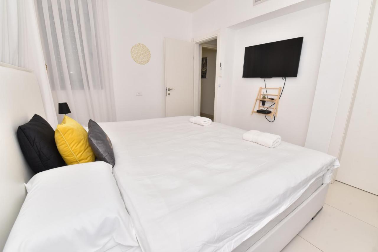 דירת גן דלוקס Apartment Eilat Bagian luar foto